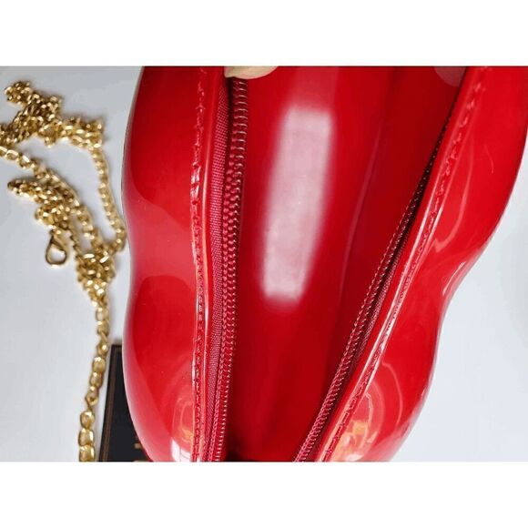 💋 Deluxity Red Lips Gold Chain Jelly Cute Chic Clutch Crossbody Bag NWT - Picture 16 of 16